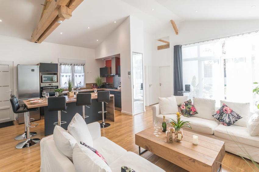 - Sublime Villa Felicidad - Proche Hypercentre - Parking - Terrasse - Wifi Viriat Bagian luar foto